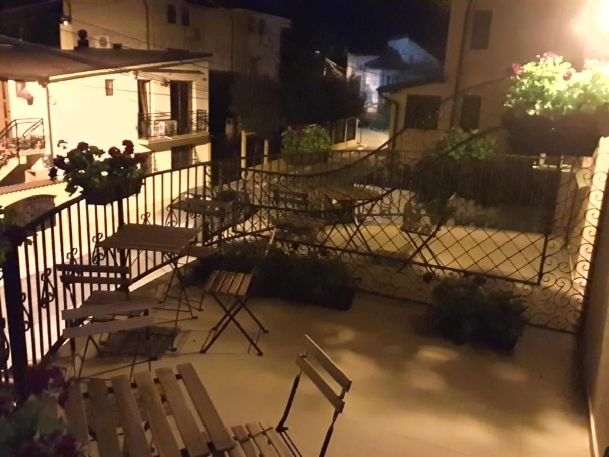 Hostel Dms Family House *